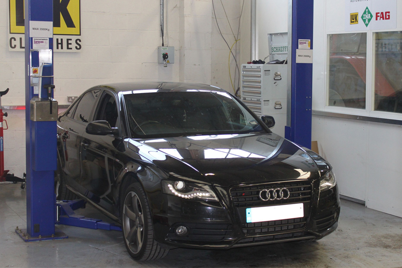 How to Fit a Clutch on an Audi A4 MechanExpert